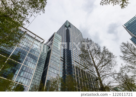 Impressive High-Rise Buildings in Canary Wharf, London 122011721
