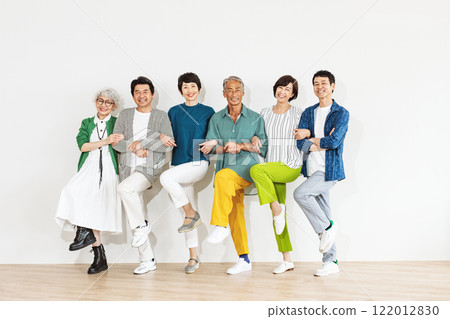 青年中老年男女肖像 青年中老年男女肖像 122012830