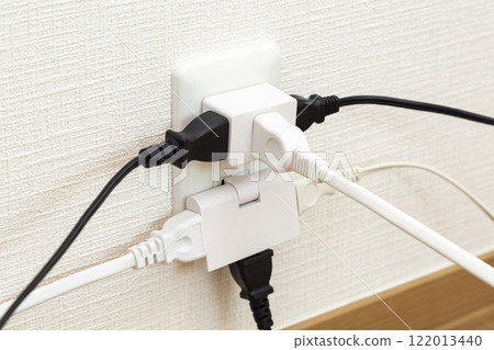 Sockets with multiple power strips 122013440