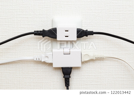 Sockets with multiple power strips 122013442