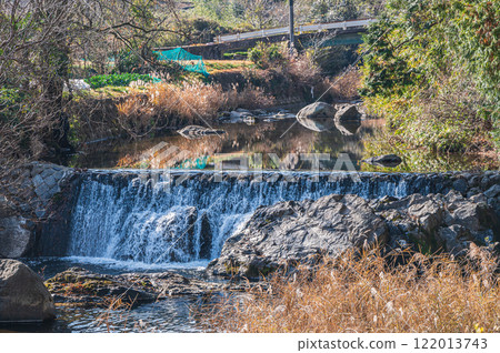 白砂川:流經奈良縣和京都府交界處的清澈溪流 白砂川:流經奈良縣和京都府交界處的清澈溪流 122013743