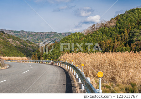 Winter countryside scenery, Kasagi Highway, Kasagi Town, Kyoto Prefecture Winter countryside scenery, Kasagi Highway, Kasagi Town, Kyoto Prefecture 122013767