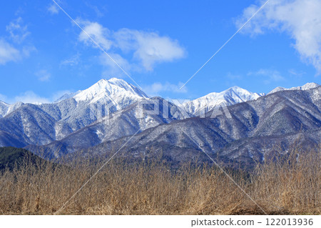 冬天的安曇野，北阿爾卑斯山常年山脈 122013936