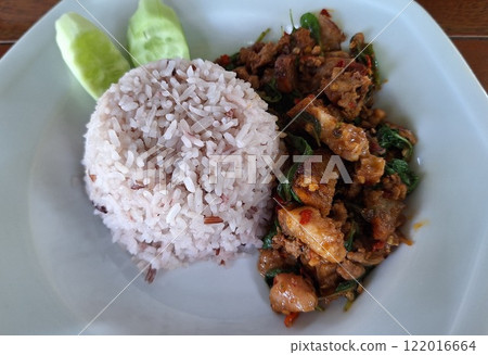 Stir-fry basil with minced pork. Stir-fry basil with minced pork. 122016664