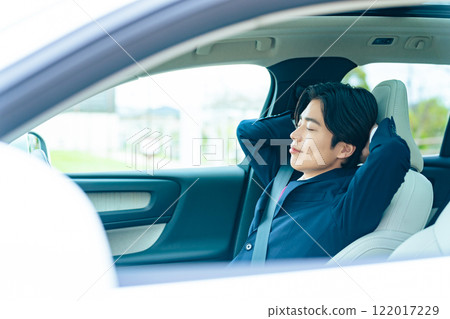 Driver sleeping in a car Self-driving Break Sleeping in the car Driver sleeping in a car Self-driving Break Sleeping in the car 122017229