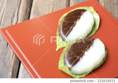 Bekomochi Japanese sweets served on a lacquered tray Bekomochi Japanese sweets served on a lacquered tray 122018813