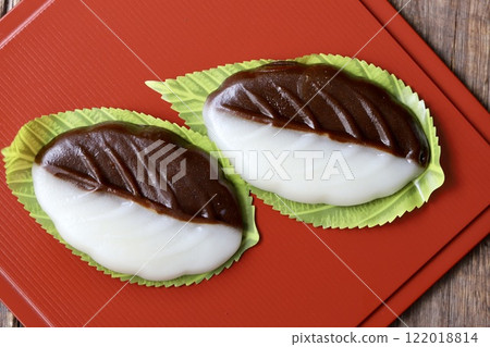 Bekomochi Japanese sweets served on a lacquered tray Bekomochi Japanese sweets served on a lacquered tray 122018814