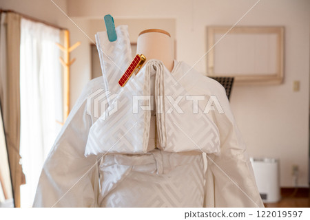 如何打白色平裝平腰帶結 如何打白色平裝平腰帶結 122019597