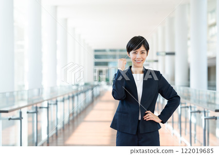 Office business woman 122019685
