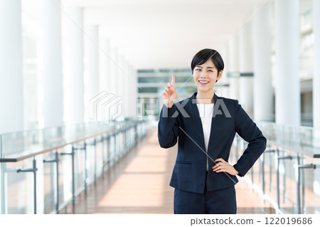 Office business woman 122019686