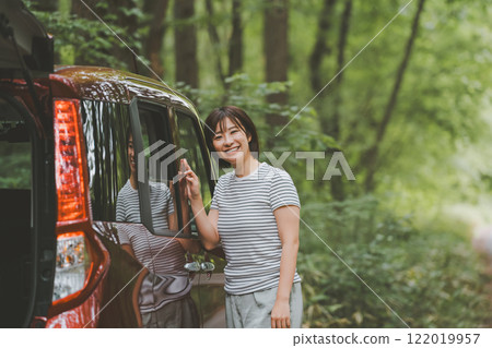 Summer vacation trip by car 122019957