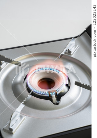 點燃桌面卡式爐 點燃桌面卡式爐 122022142