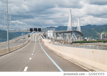 Cebu–Cordova Link Expressway 122023353