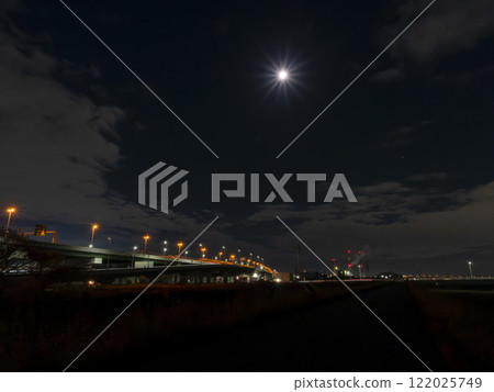 Hanshin Expressway Matsubara Line and moonlit scenery at night Hanshin Expressway Matsubara Line and moonlit scenery at night 122025749