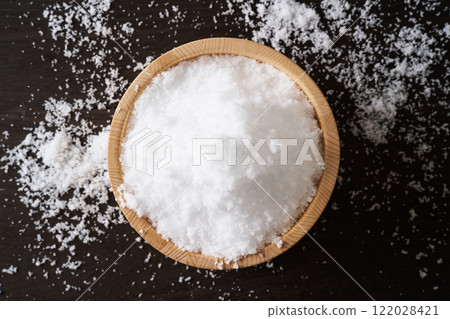 桶裡的鹽 桶裡的鹽 122028421