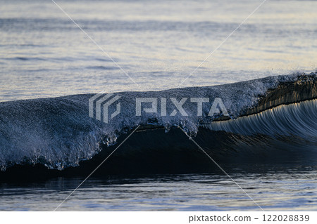 Water sculpture: crashing waves Water sculpture: crashing waves 122028839