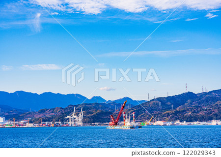 (Shizuoka Prefecture) Gantry crane at Shimizu Port 122029343