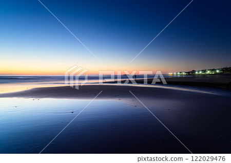 The beach before dawn 122029476