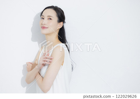 年輕的女士的肖像 122029626