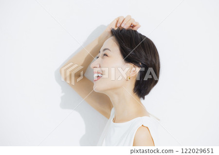 Short hair woman portrait 122029651