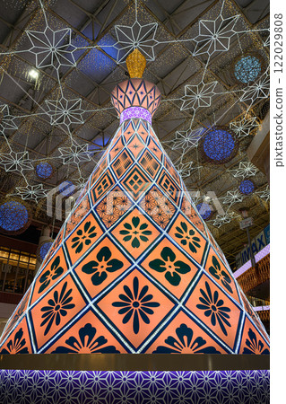 Christmas tree  122029808