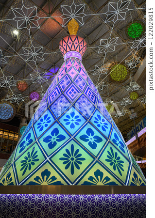 Christmas tree  122029815