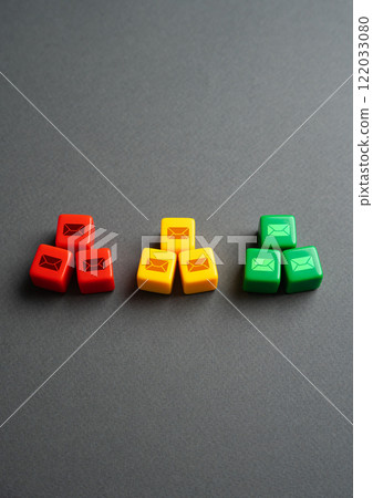 Sort letters into useful and spam. Prioritize by urgency. E-mail and correspondence. Positive, negative and vacillating answers. Sort letters into useful and spam. Prioritize by urgency. E-mail and correspondence. Positive, negative and vacillating answers. 122033080