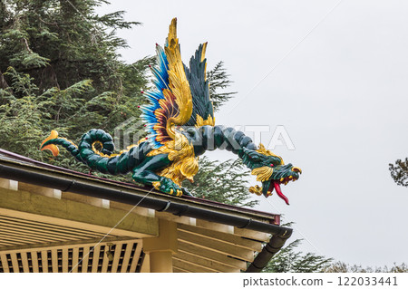 Colorful Dragon Ornament on the Great Pagoda Roof at Kew Gardens, Richmond 122033441