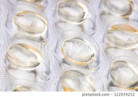Blister pack with translucent gel capsules Blister pack with translucent gel capsules 122034252