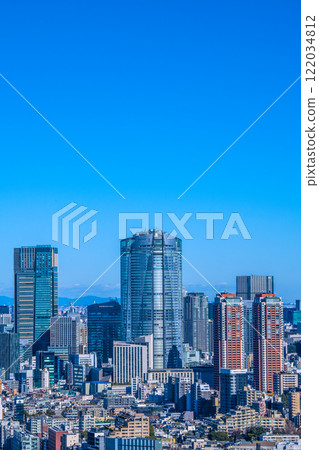 Tokyo cityscape in Japan, overlooking Roppongi Hills and Tokyo Midtown (11th) 122034812