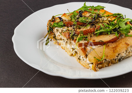 Easter cake with lean buns and konzhut preparation in the oven 122039223