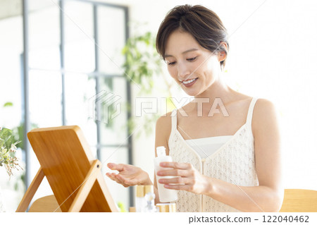 Beauty image female portrait 122040462