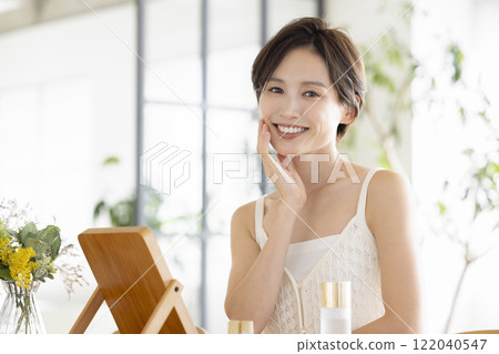 Beauty image female portrait 122040547