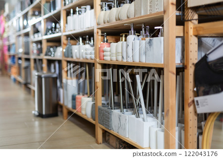 Showcase with bathroom accessories in home furnishings store Showcase with bathroom accessories in home furnishings store 122043176