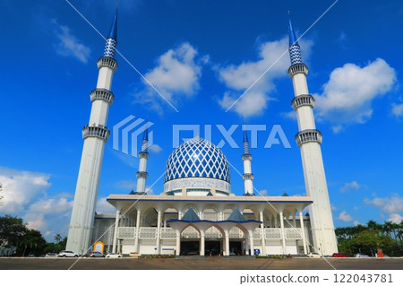 蘇丹薩拉赫丁阿卜杜勒阿齊茲清真寺、藍色清真寺 122043781