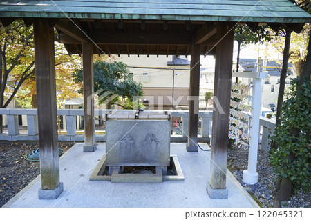 Shrine's hand bowl 122045321