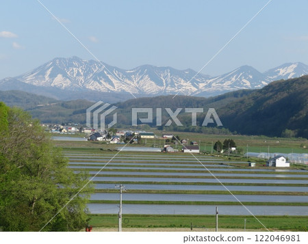 Tokachi Mountain Range, Biei Town, Hokkaido 122046981