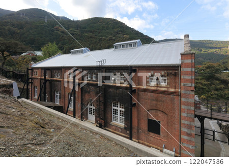 South side of the former Hadeba Hydroelectric Power Plant in the Hadeba Zone of Minetopia Besshi (the main building of Minetopia Besshi is in the rear left) South side of the former Hadeba Hydroelectric Power Plant in the Hadeba Zone of Minetopia Besshi (the main building of Minetopia Besshi is in the rear left) 122047586