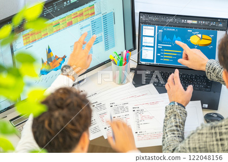 Male engineer business plan analysis graph businessmen 2 people 122048156