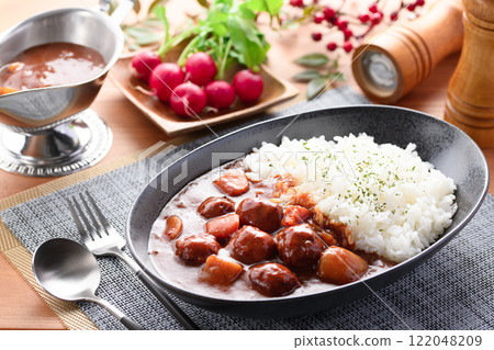 Meatball curry (The delicious flavor of the meatballs permeates the curry!) 122048209