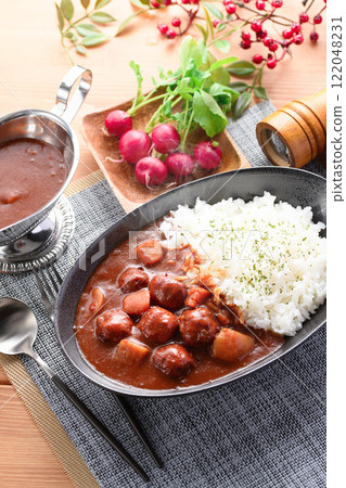 Meatball curry (The delicious flavor of the meatballs permeates the curry!) 122048231