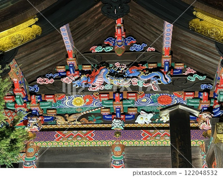 裝飾精美的神社大廳 122048532