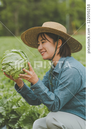 Lettuce farmer Lettuce farmer 122050258