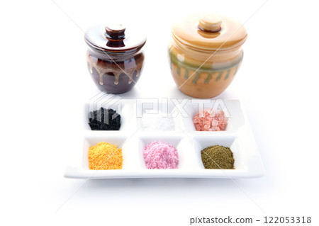 Various types of salt (plum salt, yuzu salt, pink rock salt, charcoal salt, matcha salt, coarse salt) 122053318