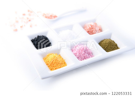 Various types of salt (plum salt, yuzu salt, pink rock salt, charcoal salt, matcha salt, coarse salt) Various types of salt (plum salt, yuzu salt, pink rock salt, charcoal salt, matcha salt, coarse salt) 122053331