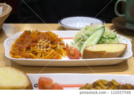 那不勒斯午餐 那不勒斯午餐 122057598