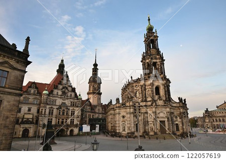 Pearl of the Elbe River: Old Town Dresden, Germany 122057619