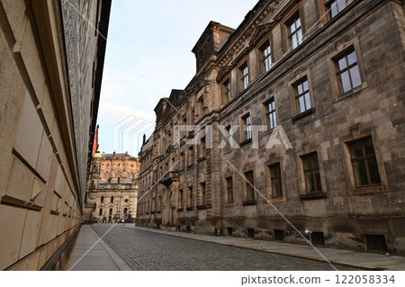 Pearl of the Elbe River: Old Town Dresden, Germany 122058334
