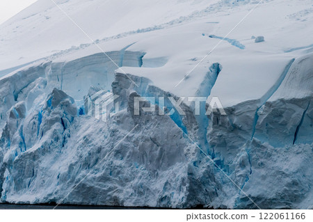 Landscape of the Antarctic Peninsula 122061166