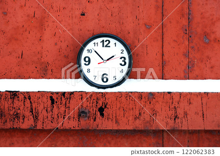 Clock On Metal 122062383